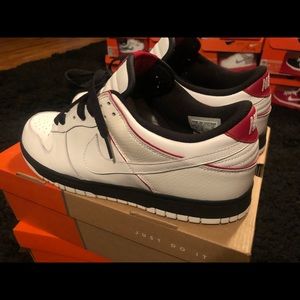 Men Nike dunk sneakers.. serious inquiries only